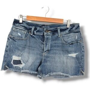Maurices Distressed Denim Shorts Frayed Hem Rips Blue Jean Size‎ 11/12